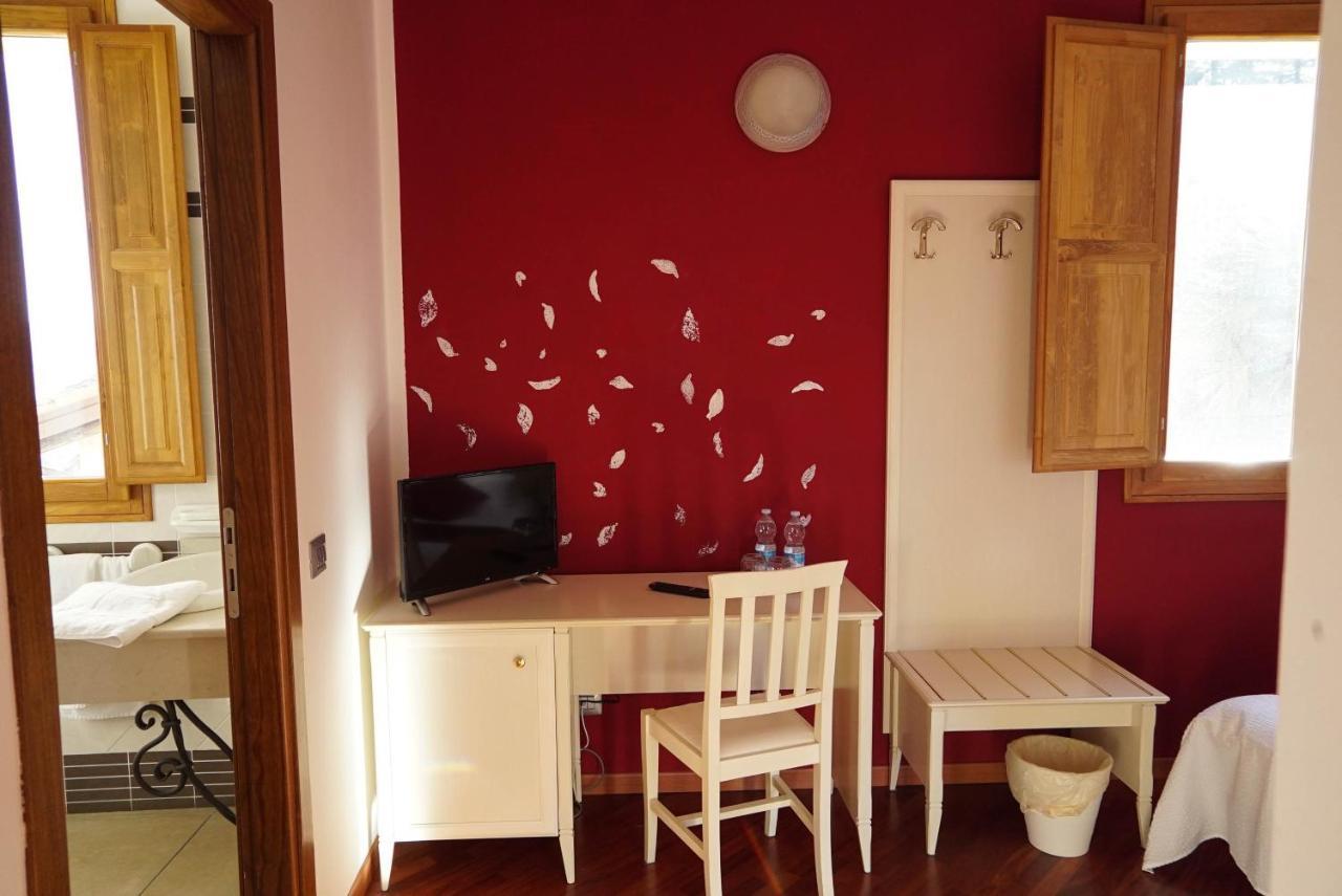 Hotel Il Crinale Grizzana ภายนอก รูปภาพ